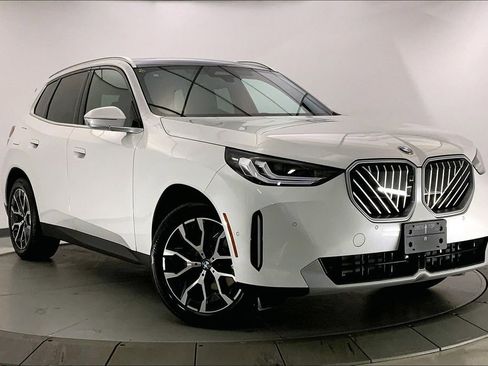 Used 2025 BMW X3 xDrive30i w/ Premium Package image 32