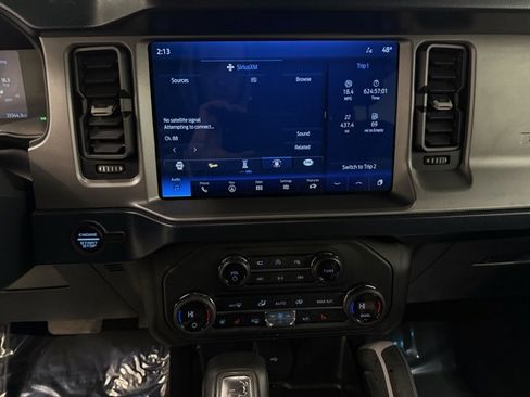 Used 2023 Ford Bronco Outer Banks image 14