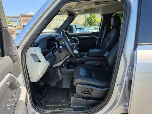 Used 2020 Land Rover Defender 110 First Edition AWD/4WD image 11