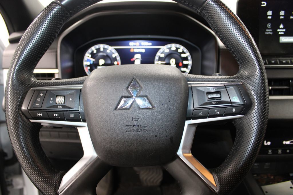 Used 2023 Mitsubishi Outlander SE Black Edition AWD/4WD image 31