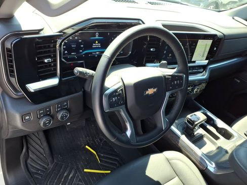 Used 2024 Chevrolet Silverado 1500 LTZ w/ LTZ Premium Package AWD/4WD image 8