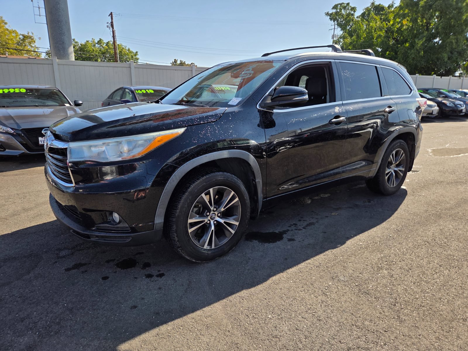 Used 2016 Toyota Highlander XLE AWD/4WD image 1