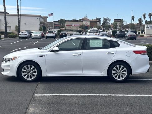 Used 2016 Kia Optima EX w/ Premium Package image 8