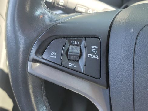 Used 2020 Chevrolet Trax LT w/ LT Convenience Package FWD image 21