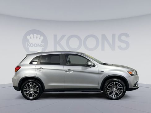 Used 2018 Mitsubishi Outlander Sport SE image 5