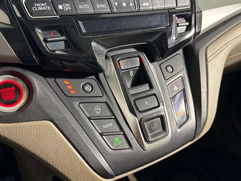 Used 2018 Honda Odyssey Touring image 37