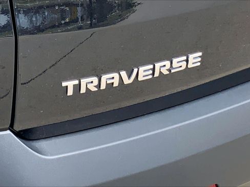 Used 2023 Chevrolet Traverse LT w/ LT Premium Package image 10