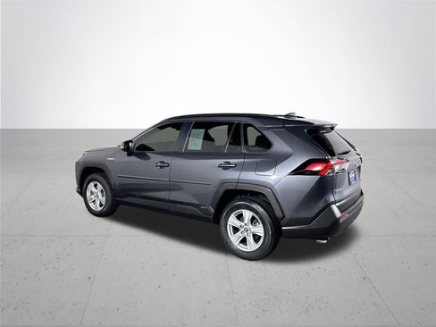 Used 2020 Toyota RAV4 LE w/ All Weather Liner Package AWD/4WD image 8