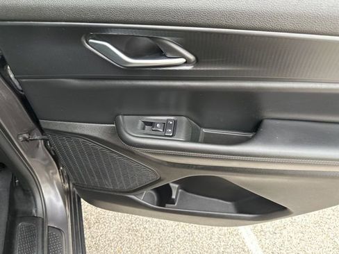 Used 2023 Jeep Grand Cherokee L Laredo AWD/4WD image 14