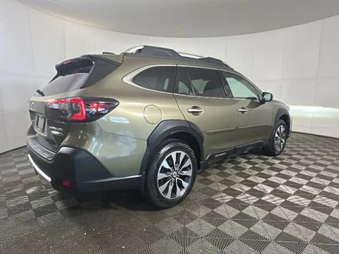 Used 2023 Subaru Outback Touring XT AWD/4WD image 3
