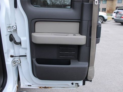 Used 2010 Ford F150 XLT image 28