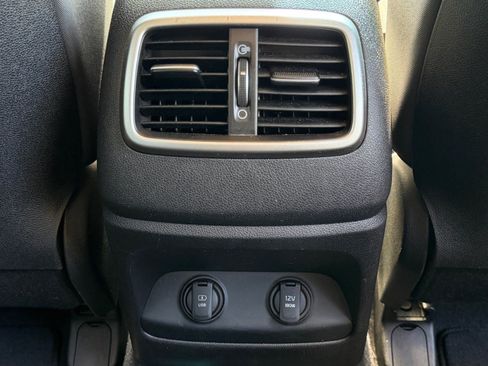 Used 2019 Kia Sorento FWD image 17