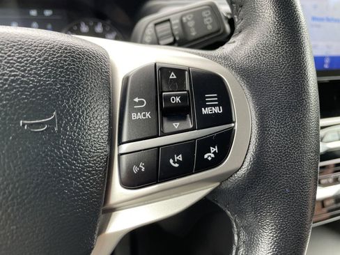 Used 2023 Ford Explorer Limited w/ Equipment Group 301A RWD image 17