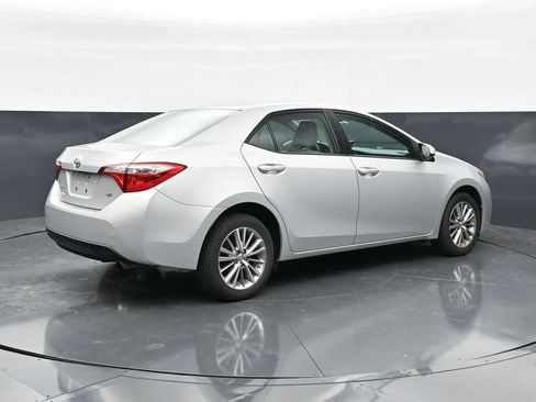 Used 2014 Toyota Corolla LE FWD image 2