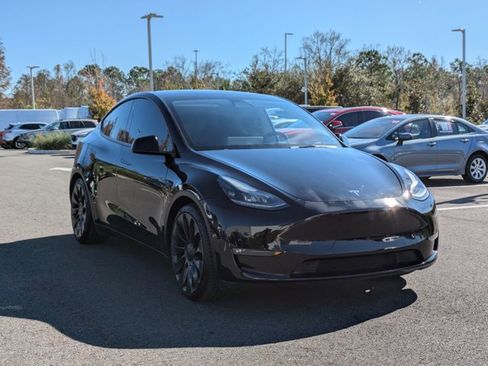 Used 2022 Tesla Model Y Performance image 3