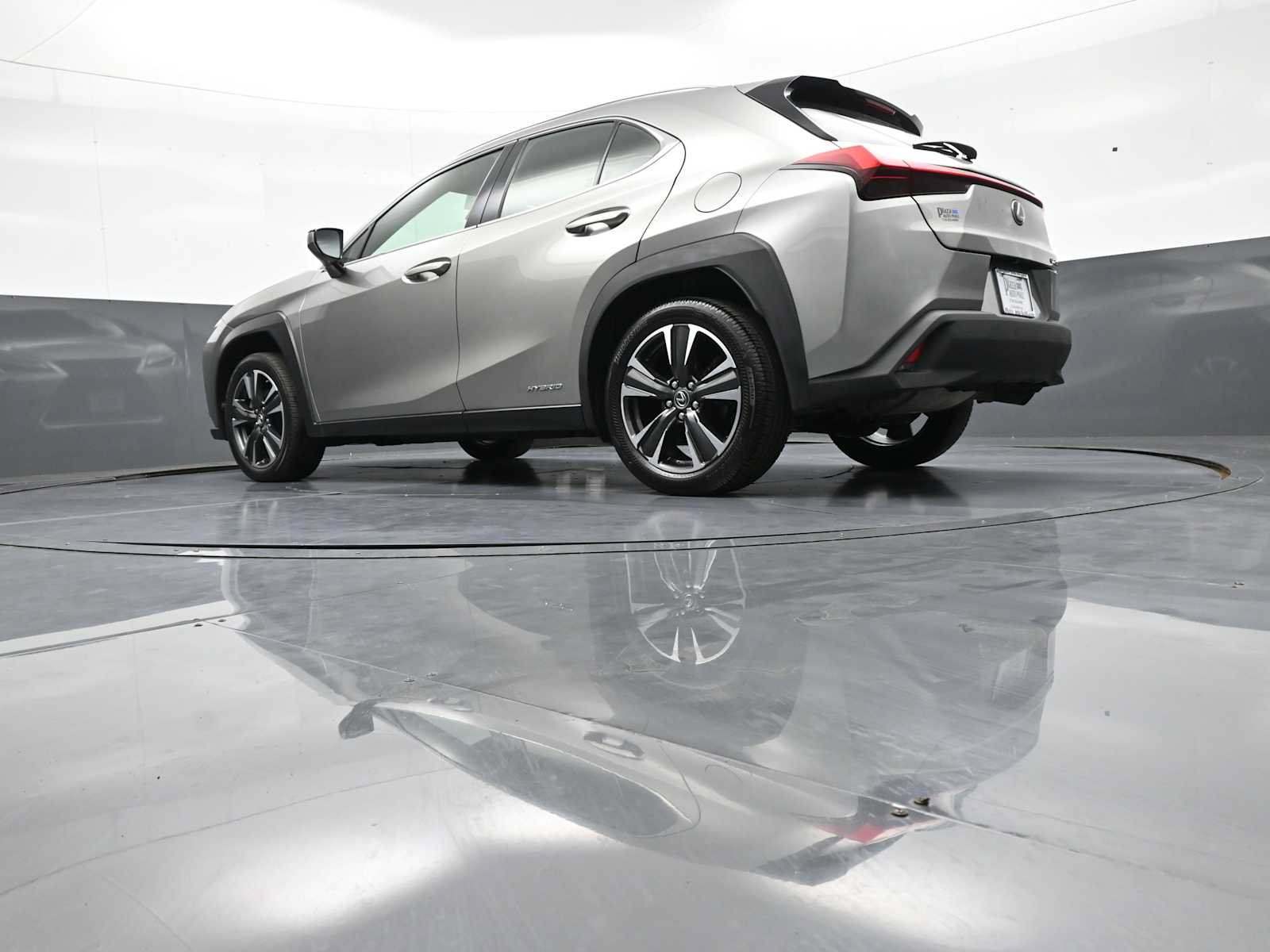 Used 2020 Lexus UX 250h w/ Accessory Package 2 AWD/4WD image 31