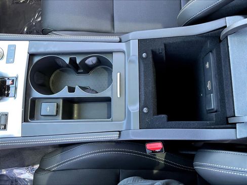 New 2026 Jaguar F-PACE R-Dynamic S image 22