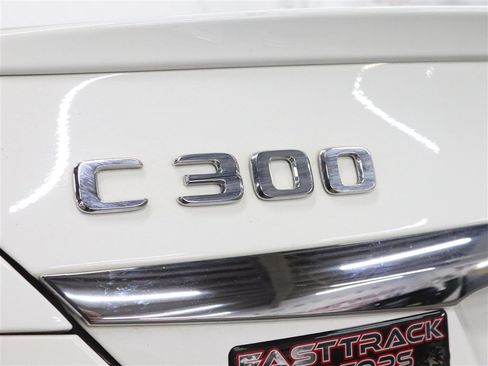 Used 2018 Mercedes-Benz C 300 4MATIC Sedan image 11