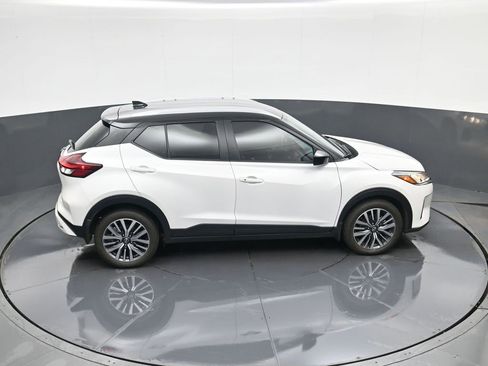 Used 2024 Nissan Kicks SV image 30