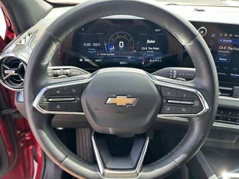 Used 2026 Chevrolet Equinox LT AWD/4WD image 17