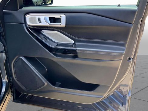 Used 2022 Ford Explorer ST w/ Equipment Group 401A AWD/4WD image 22