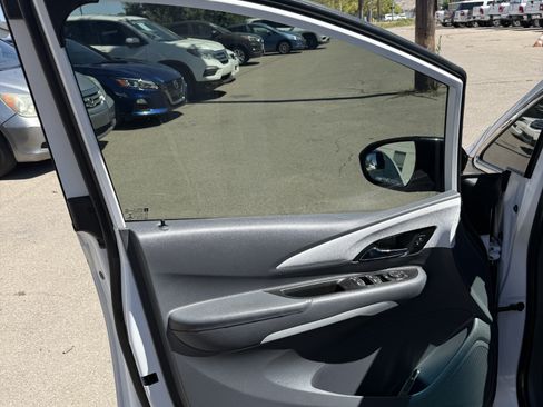 Used 2020 Chevrolet Bolt LT FWD image 18