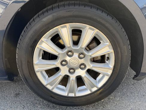 Used 2012 Buick LaCrosse FWD image 17