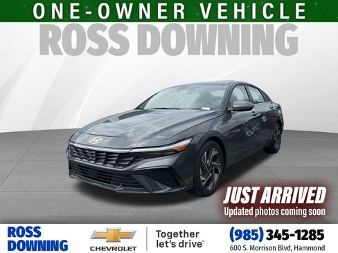 Used 2025 Hyundai Elantra Limited FWD image 1