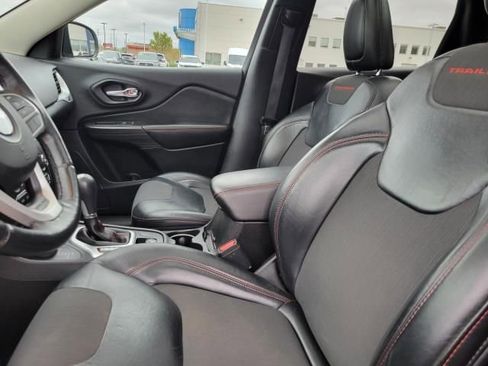 Used 2017 Jeep Cherokee Trailhawk w/ Comfort & Convenience Group AWD/4WD image 21