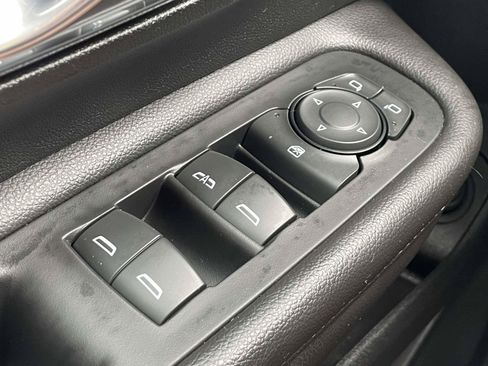 Certified 2023 GMC Terrain Denali w/ Black Diamond Edition AWD/4WD image 32