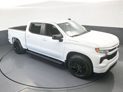 Used 2024 Chevrolet Silverado 1500 RST image 45