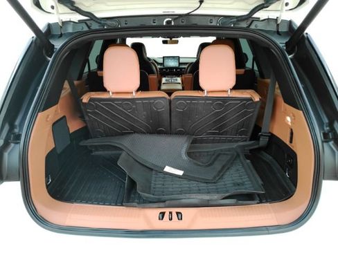 Used 2022 Lincoln Aviator Black Label Grand Touring w/ Class IV Trailer Tow Package AWD/4WD image 30