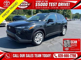 Used 2022 Toyota Corolla Cross LE AWD/4WD video 1