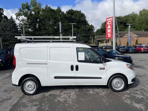 Used 2022 RAM ProMaster City Tradesman FWD image 2