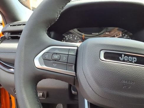 New 2026 Jeep Compass Latitude image 9