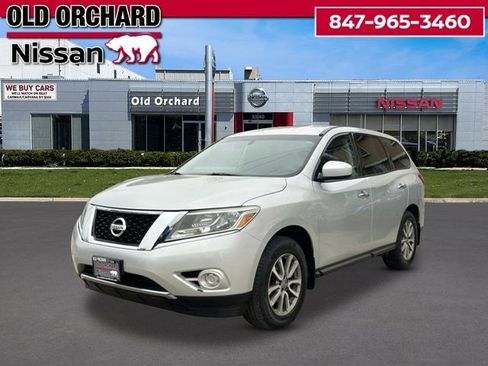 Used 2014 Nissan Pathfinder S FWD image 1
