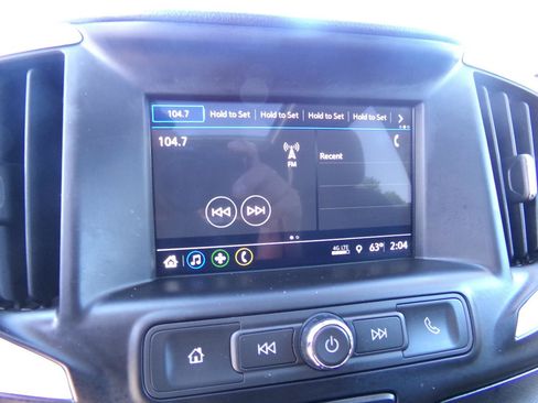 Used 2018 GMC Terrain SLE w/ Driver Convenience Package AWD/4WD image 19