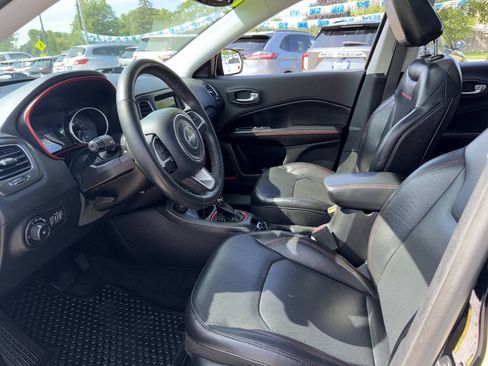 Used 2018 Jeep Compass Trailhawk w/ Leather Interior Group AWD/4WD image 9