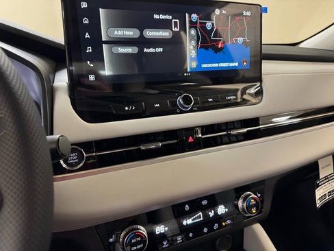 New 2026 Mitsubishi Outlander SE image 14