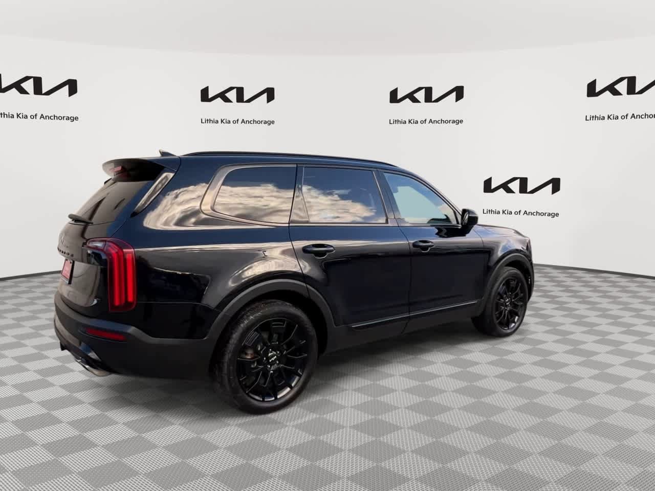 Used 2022 Kia Telluride SX w/ SX Prestige Package AWD/4WD image 9
