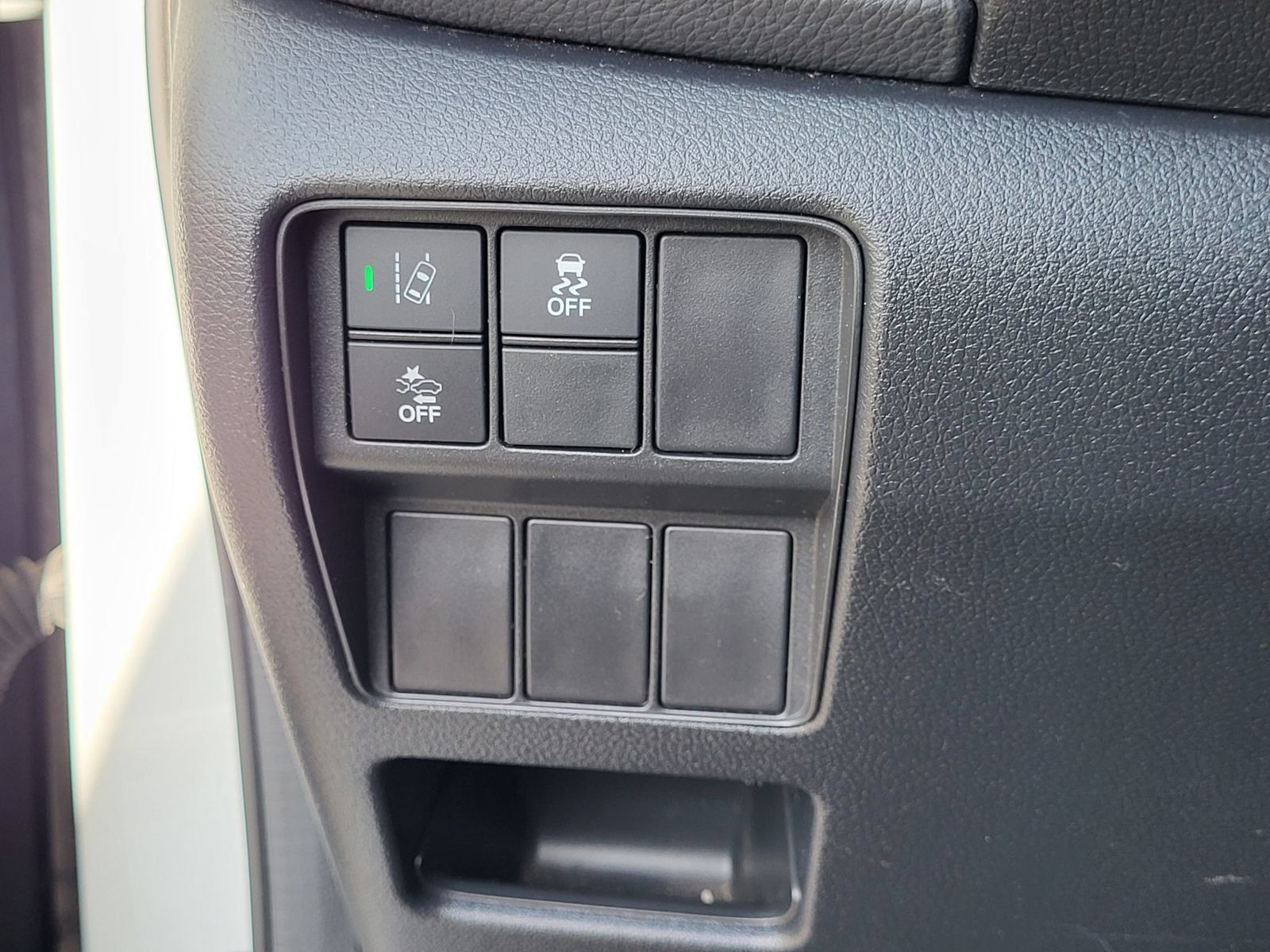 Used 2020 Honda CR-V LX image 16