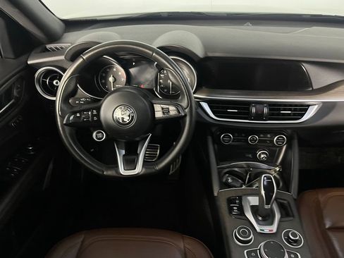 Used 2023 Alfa Romeo Stelvio Ti image 13