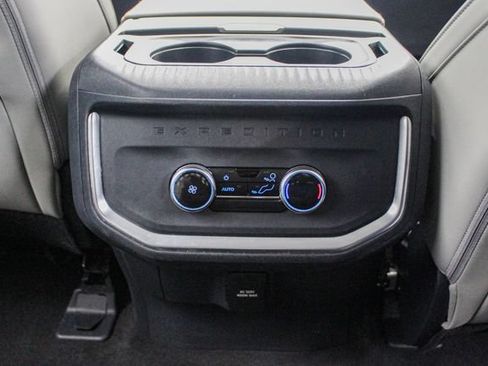 Certified 2025 Ford Expedition Active AWD/4WD image 25
