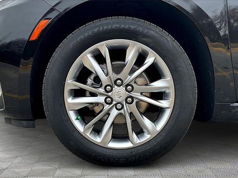 Used 2022 Buick Enclave Avenir w/ Avenir Technology Package image 9