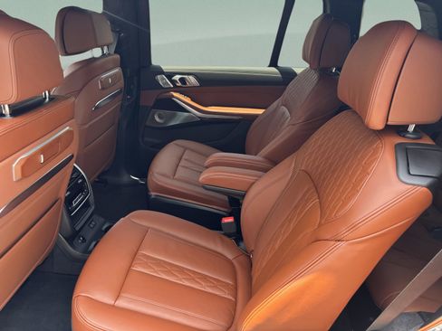 Used 2026 BMW X7 M60i image 32