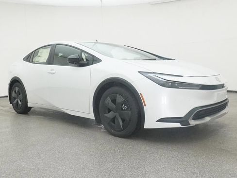 New 2025 Toyota Prius Plug-In Hybrid FWD image 29