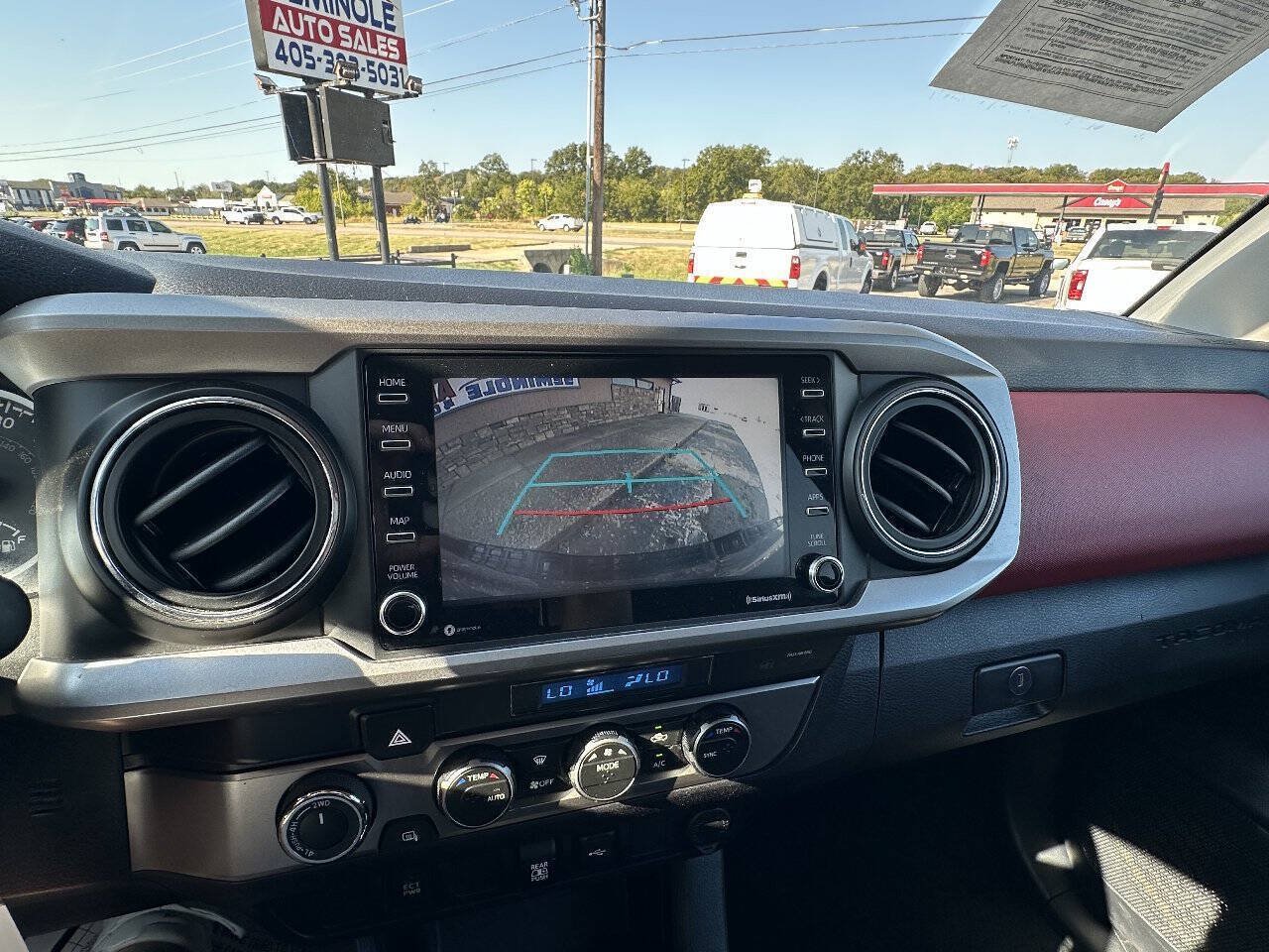 Used 2021 Toyota Tacoma SR5 AWD/4WD image 13