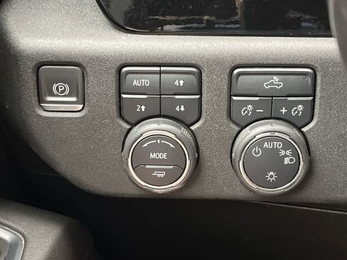 Certified 2022 Chevrolet Silverado 1500 LT image 17