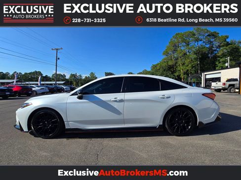 Used 2021 Toyota Avalon TRD image 3