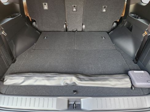 New 2026 Lexus LX 600 4WD w/ Premium Package image 23